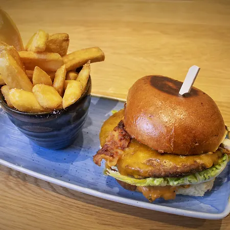 هوليداي إن - ألتي أوبر