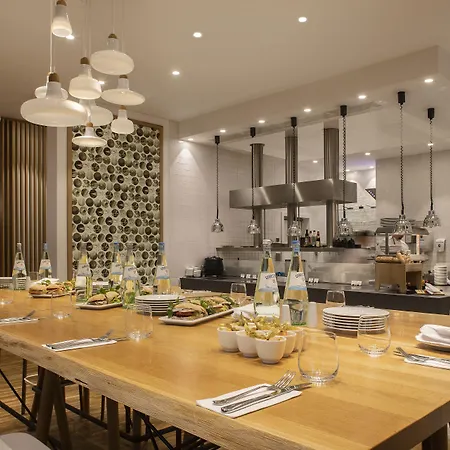 فندق هوليداي إن - ألتي أوبر 4*